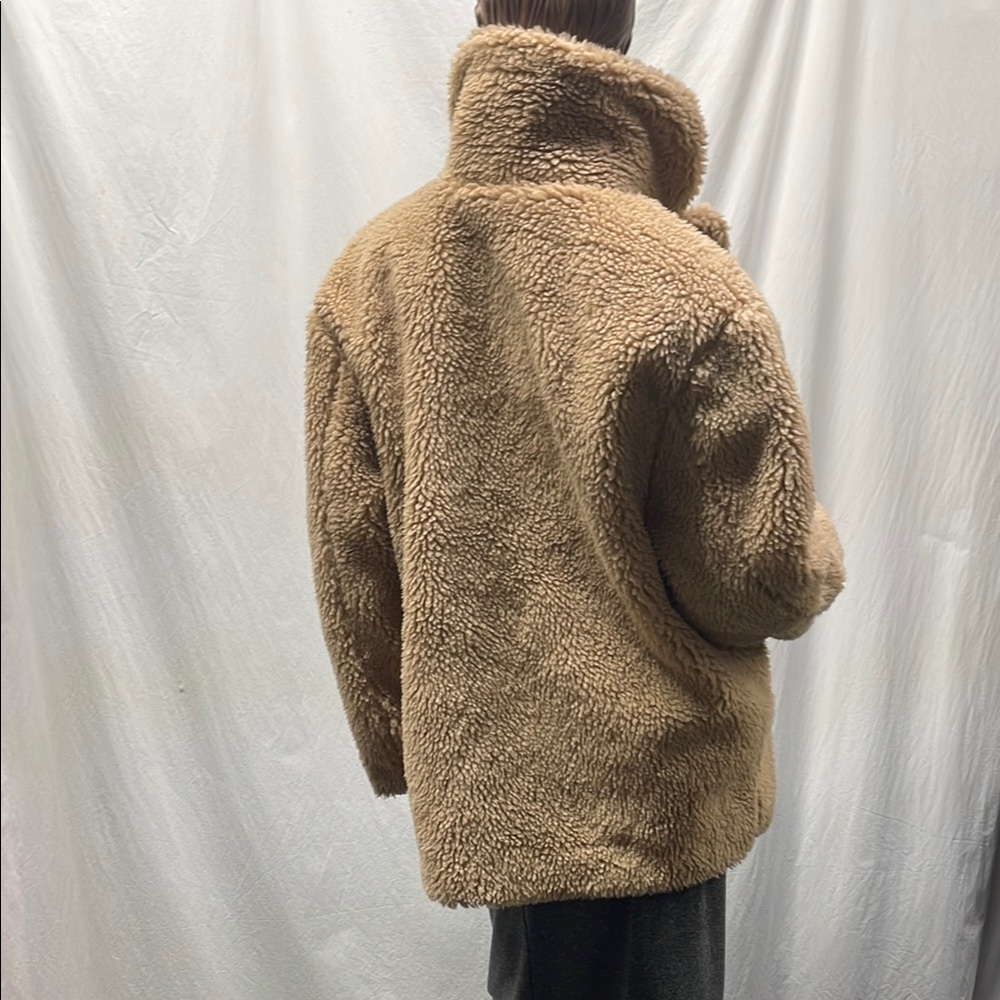 Vigoss Women's Tan Faux Fur Jacket NWOT - Picture 5 of 10